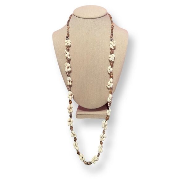 🤯5/$20🤯 Long Shell Necklace - Picture 3 of 3